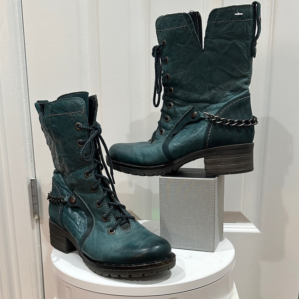 Dromedaris Kelsy Teal Blue Lace-Up Chain Distressed Leather Combat Moto Boots 38